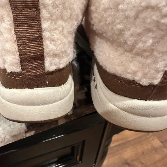 Easy Spirit - Picture 13 of 15